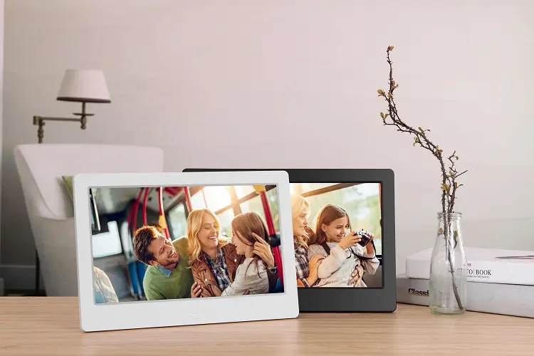 Digital display application electronic photo frame